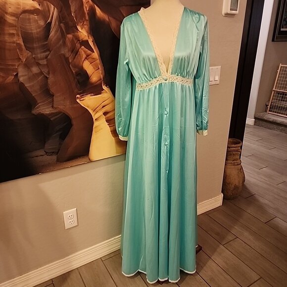 Miss Elaine Light Blue Dressing Gown Vintage 1970’s Medium Union Made USA *flaw - Picture 1 of 8